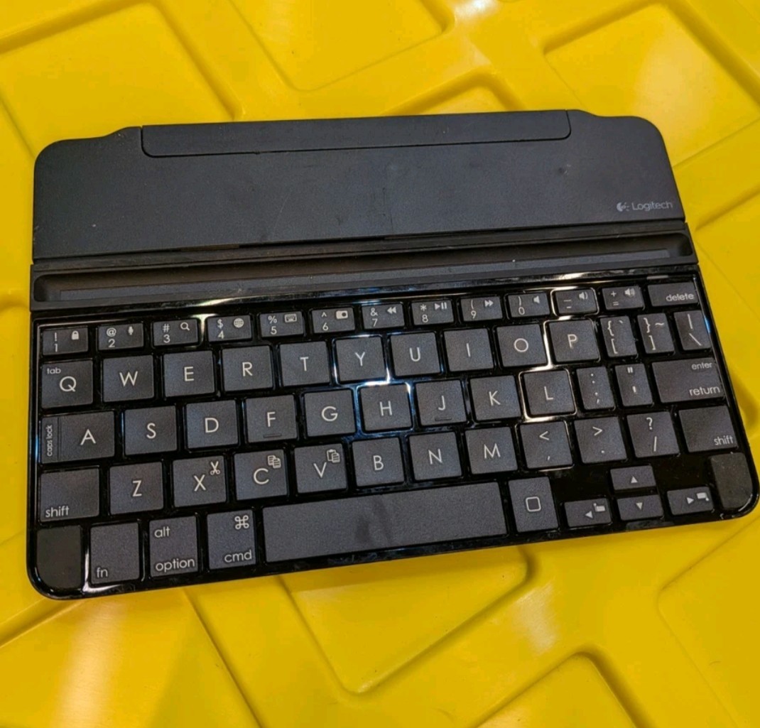 LOGITECH ULTRA THIN KEYBOARD FOR APPLE IPAD MINI
