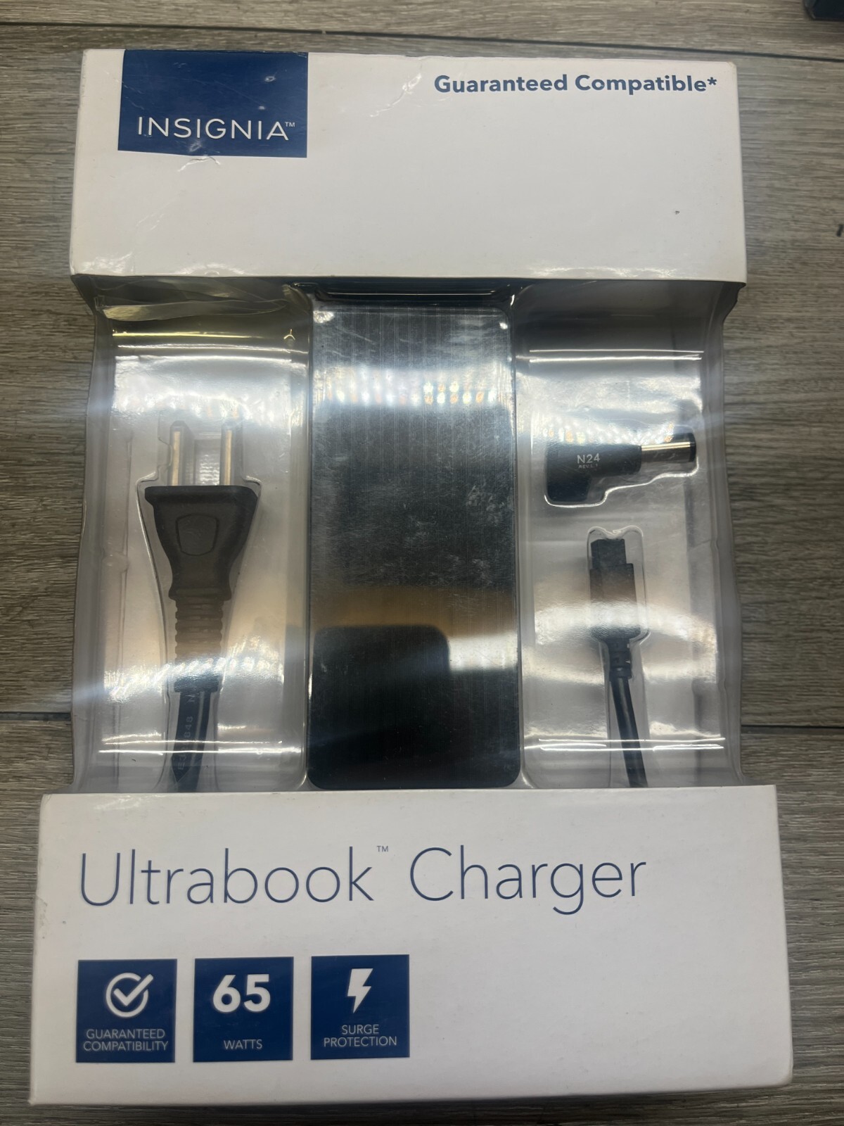 Insignia 65W Charger for Select Ultrabooks Acer Dell Fujitsu HP Lenovo Samsung