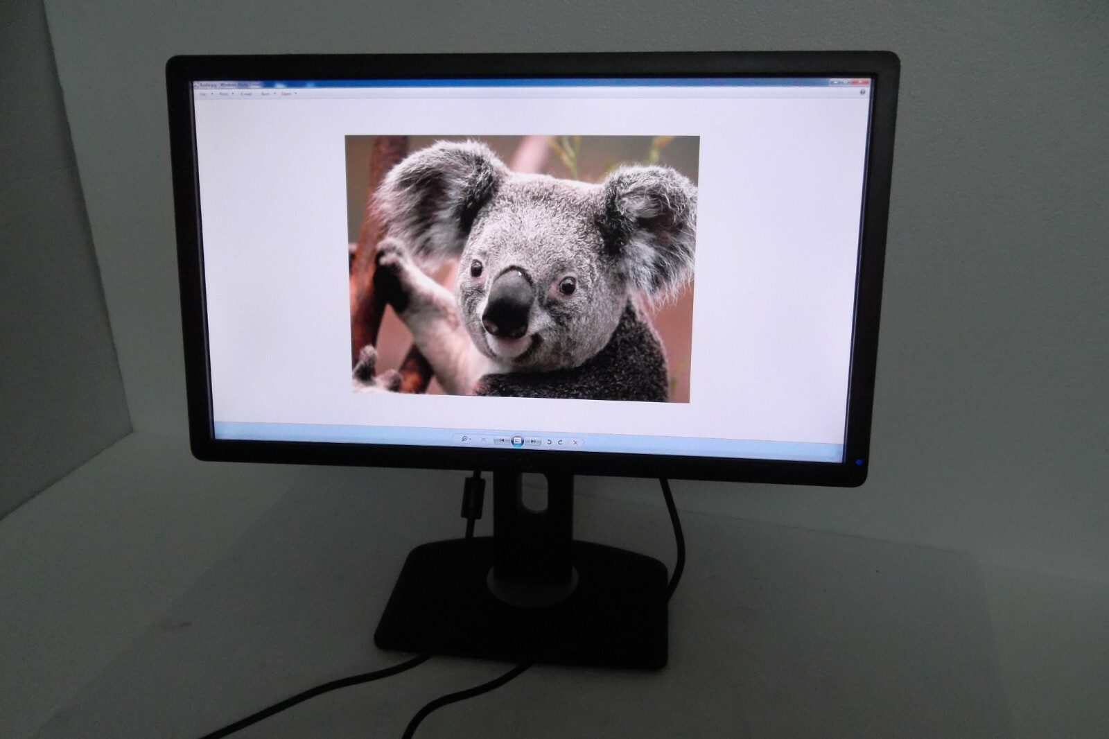 Dell UltraSharp U2312HM 23" LED Monitor 4-Port USB VGA DVI 1080p U2312HMt 2GFKN