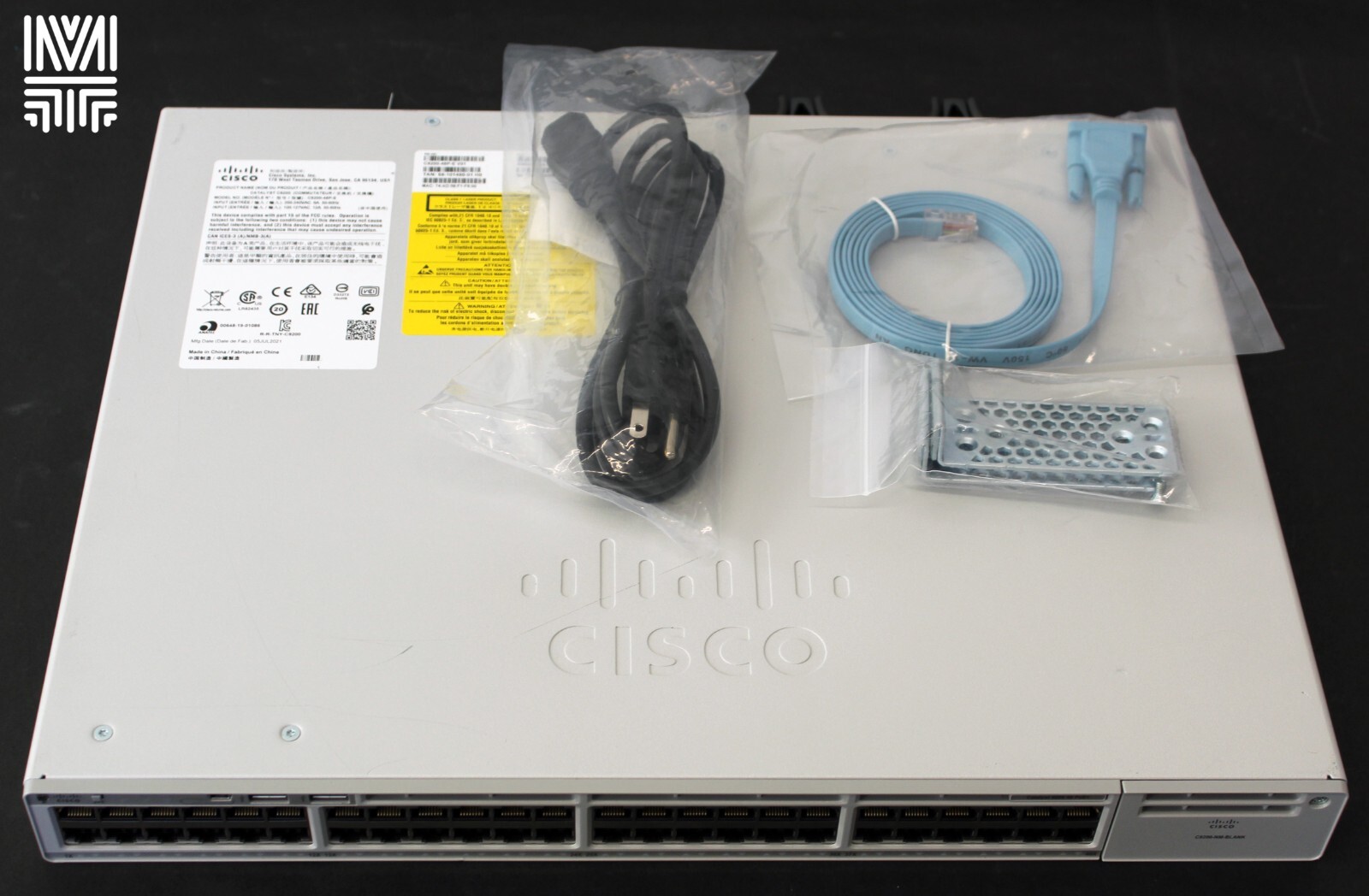 Cisco Catalyst C9200-48P-A 48-port PoE+ Switch, Network Advantage, with AC Power