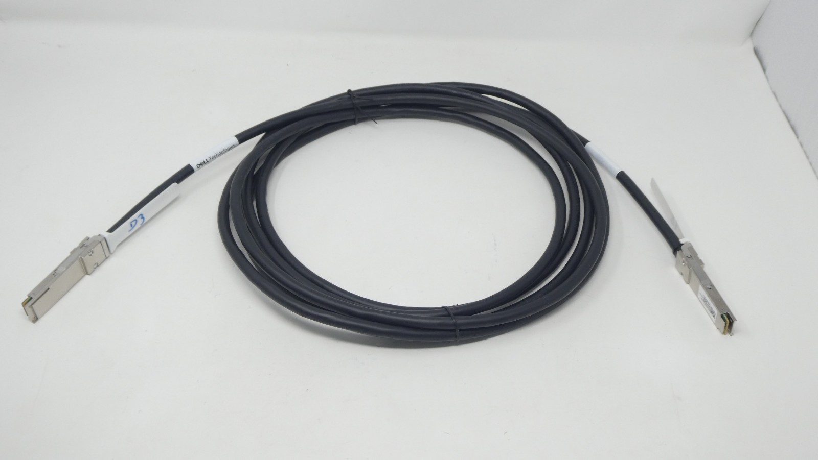 Dell OEM QSFP28 to QSFP28 Copper Twinax Direct Attach Cable 100G - 5m - FN4FC