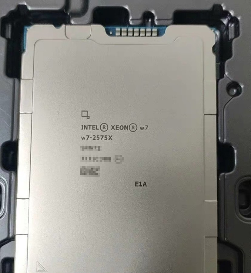 Intel Xeon W7-2575X QS 22 cores 44 threads Sapphire Rapids 3.0 GHz LGA 4677 250W