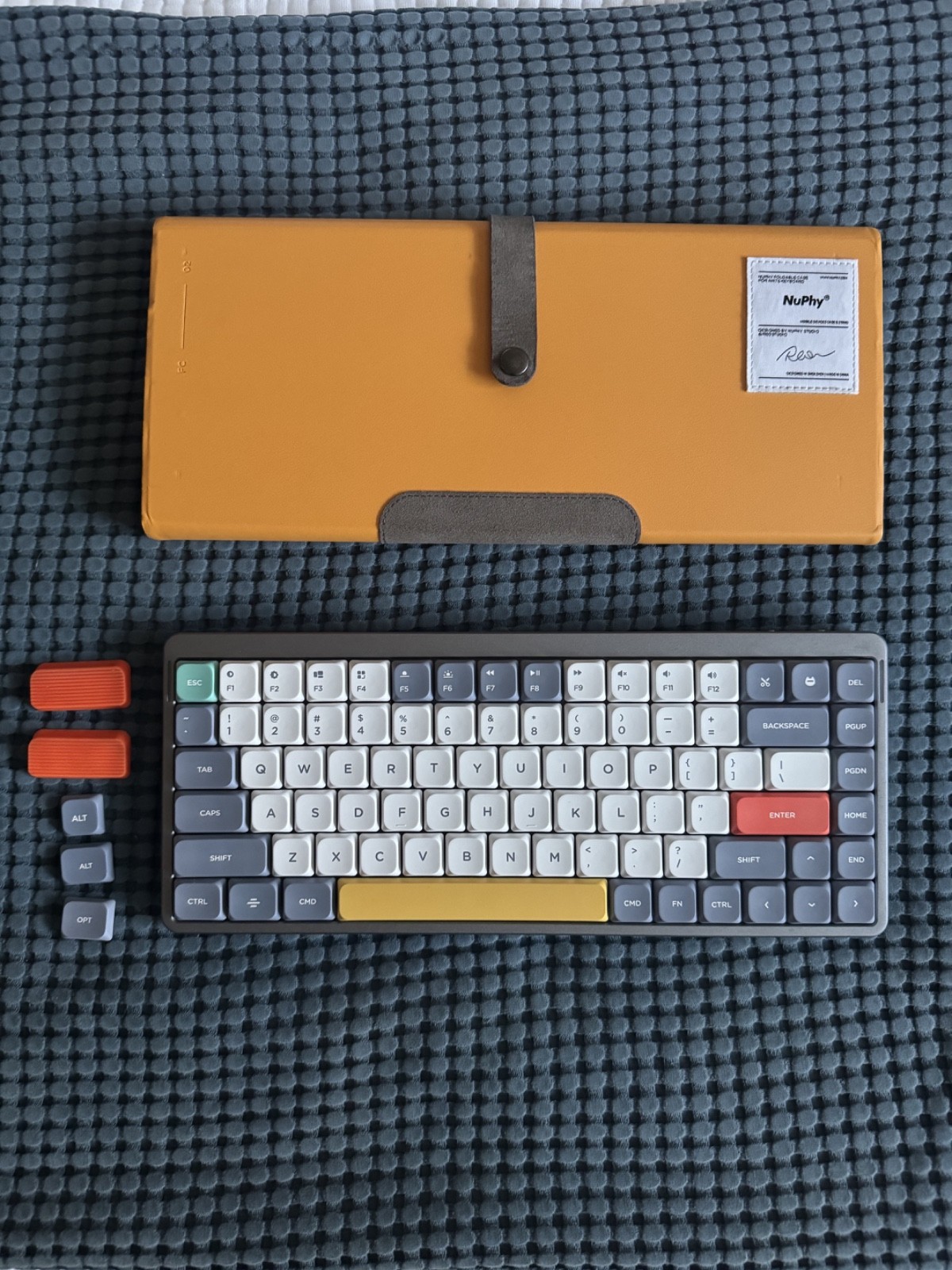 Nuphy Air75 v1 Space Grey Keyboard Brown Switches - All Accessories Included