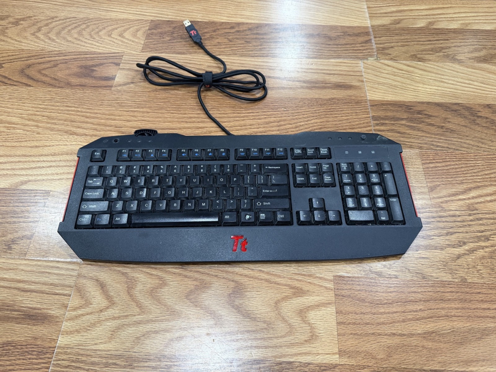 Thermaltake Tt eSPORTS Challenger Wired USB Membrane Gaming Keyboard Black Red
