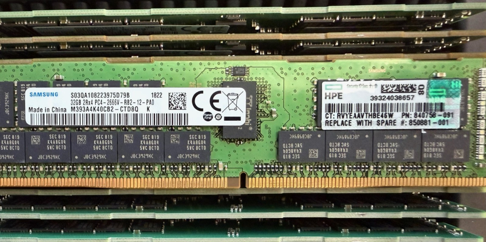 Samsung M393A4K40CB2-CTD7Q 32GB PC4-21300 DDR4-2666MHz 2Rx4 ECC Server Memory