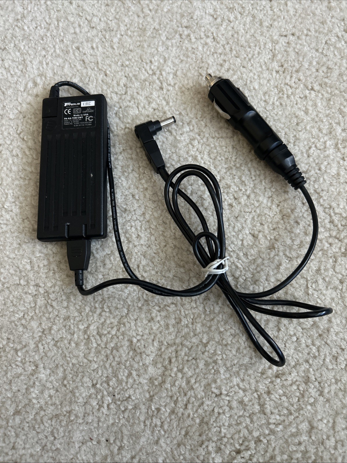 Targus Universal Auto/Air Power Adapter For Notebook Computers PA-AA-70W-CWT
