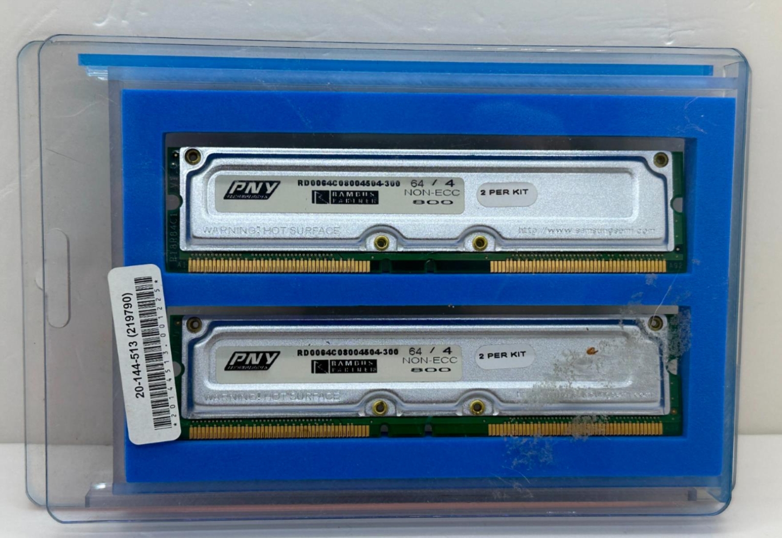 PNY 2x64MB RDRAM Rambus RD0064C-08004504-300 64.4 Non-ECC 800 + Case