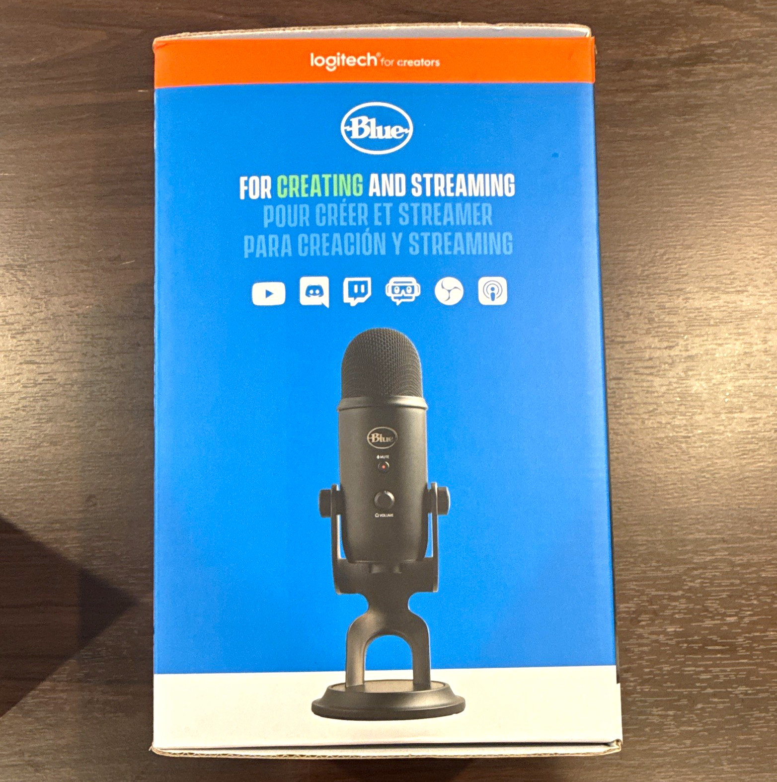 Blue Yeti USB Condenser Mic Black Multi-Pattern Desktop Stand Mute Gain