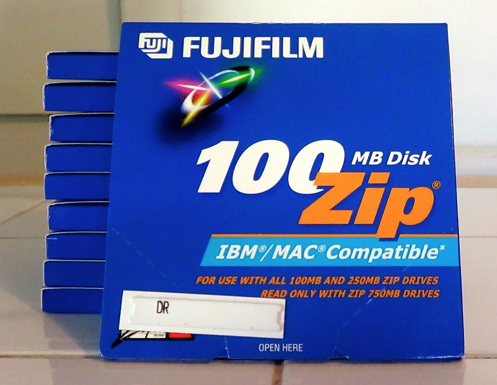 Brand New for Iomega Zip Drive FujiFilm brand Zip 100 MB Disk PC Mac Disks Case