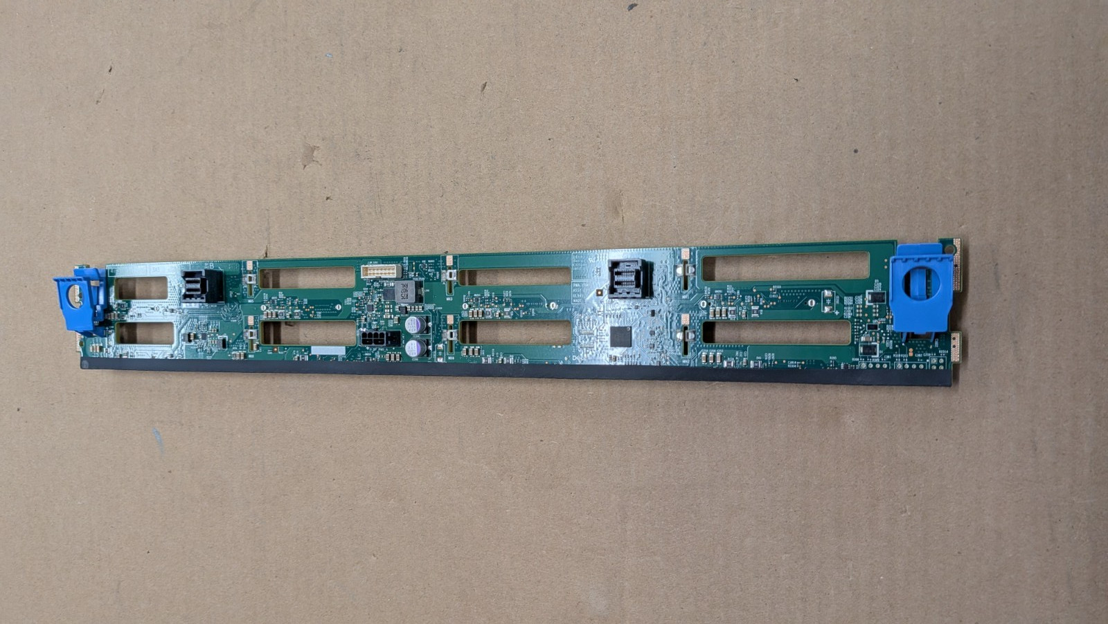 Dell CP90M 0CP90M PowerEdge R540 R740 R7415 3.5" 8-Bay Backplane 