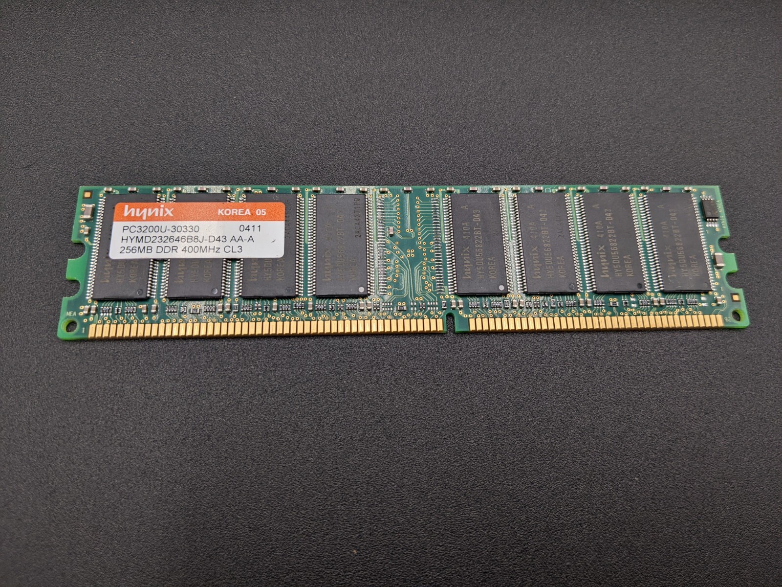 HYNIX 256MB RAM Desktop Memory HYMD232646B8J/ PC3200U-30330/ 0411 DDR
