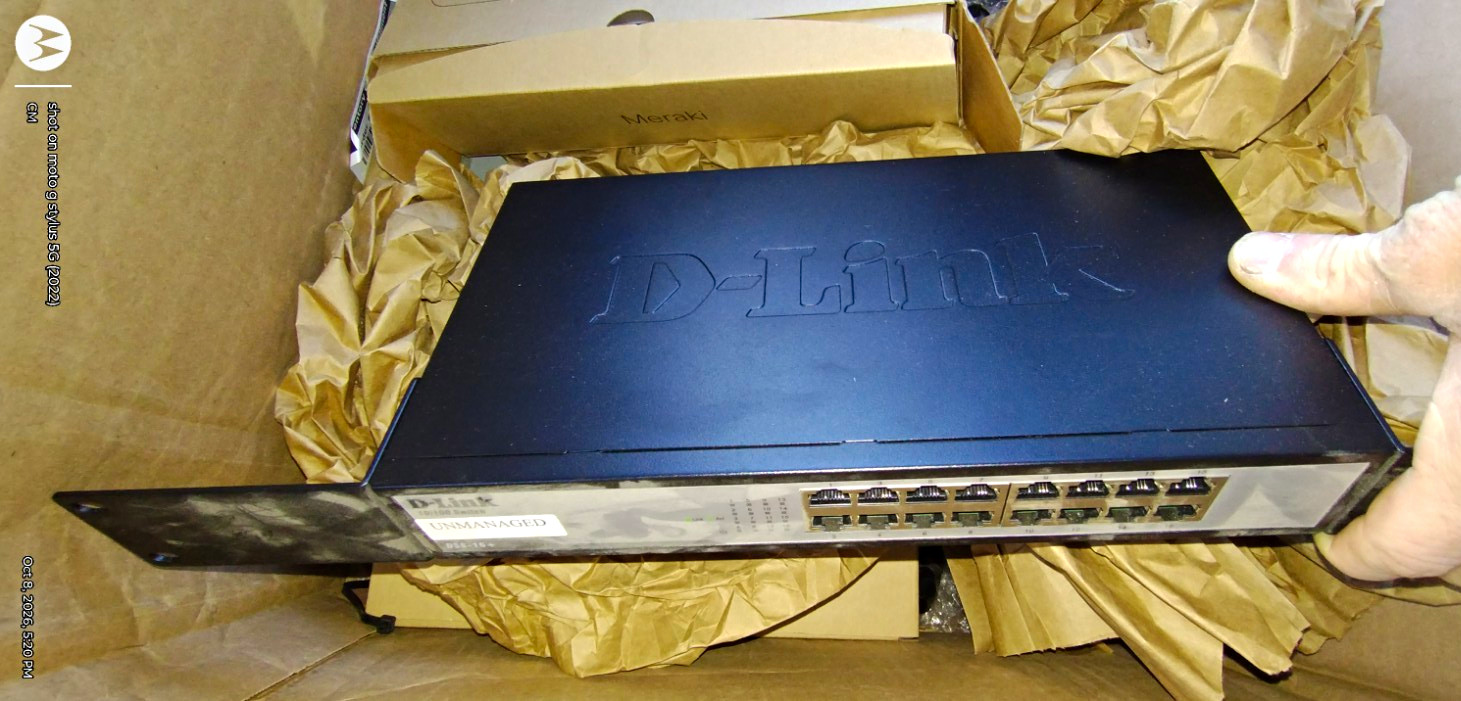 D-Link 16-Port Gigabit Unmanaged Layer 2 Rack-Mount Ethernet Switch RJ-45