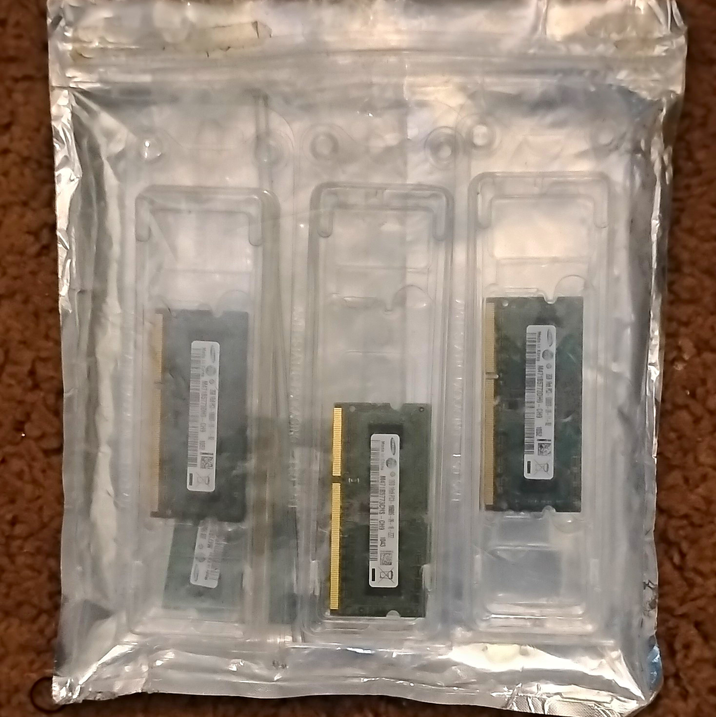 I Have 5 Samsung 2GB DDR3 PC3-10600S 204-Pin SO-DIMM Non-ECC RAM