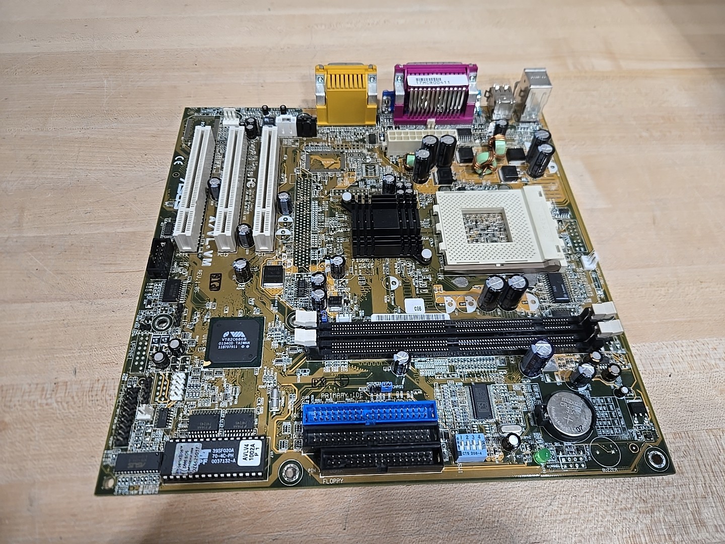 Vintage ASUS A7VL-VM Motherboard Untested