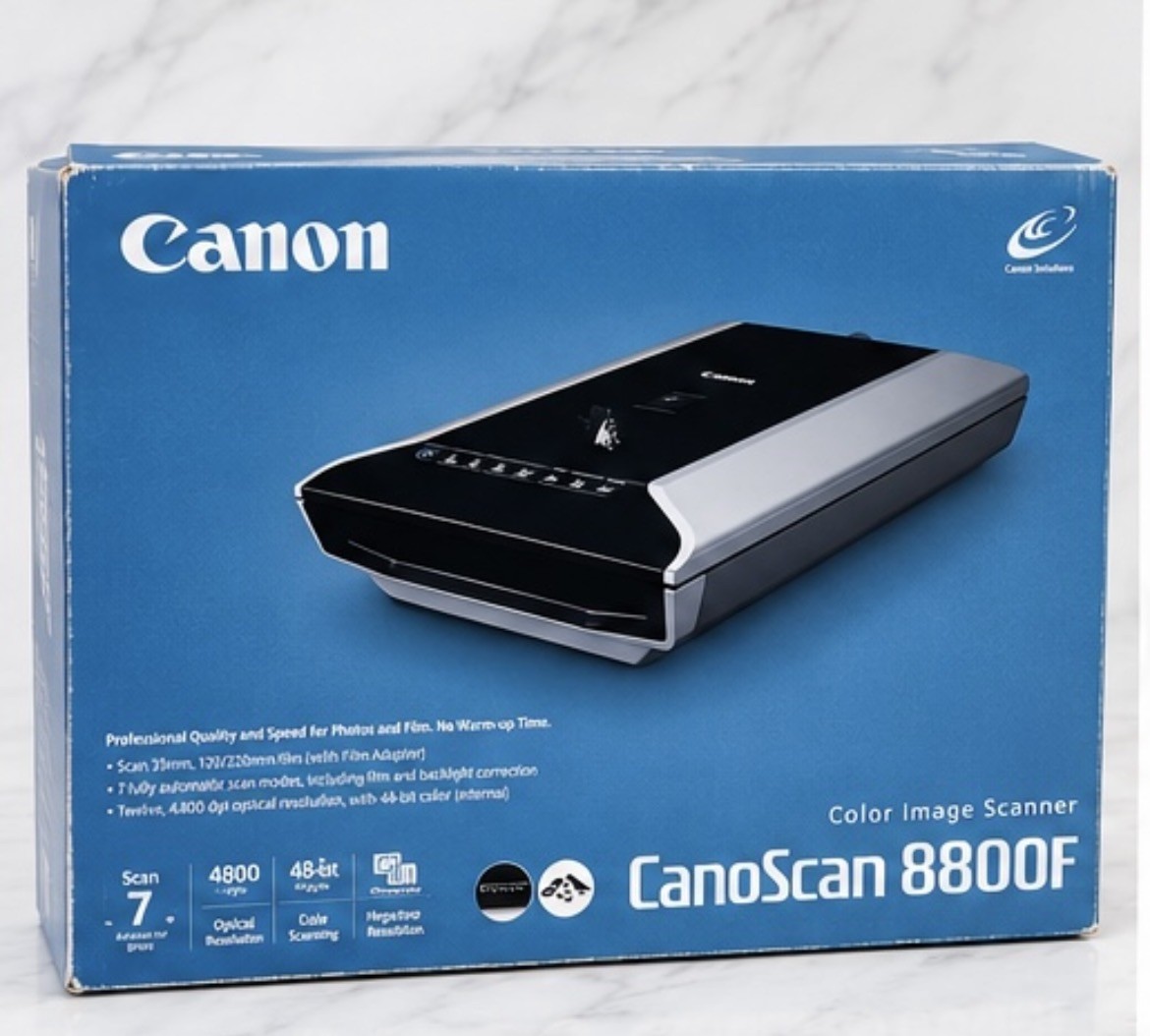  New Canon CanoScan 8800F Flatbed Photo / Film / Slide Scanner