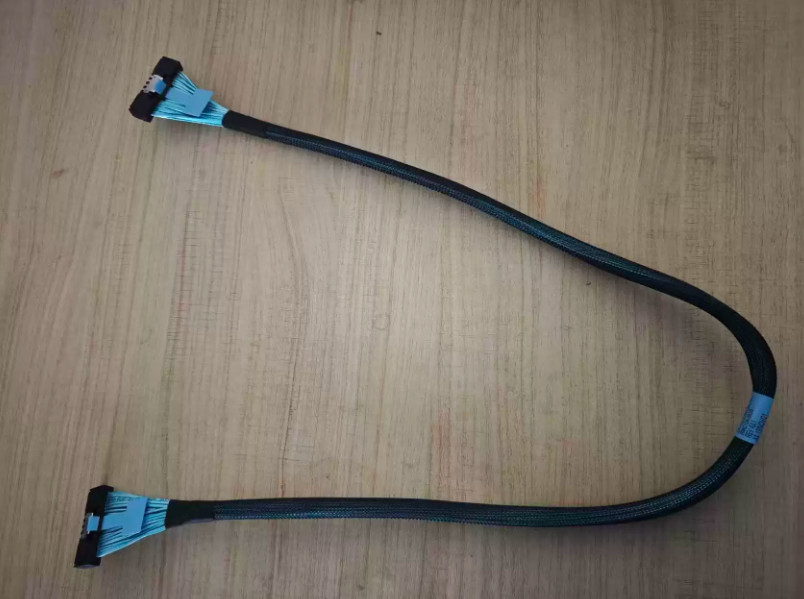Slimline SAS PCIe5.0 MCIO 124P 16X to MCIO 124P Male‑Male Server Cable 84cm