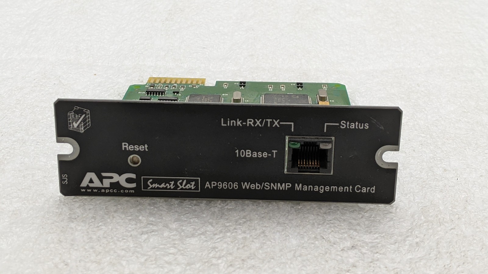 APC SmartSlot Web/SNMP Management Card (AP9606) Remote Management Adapter