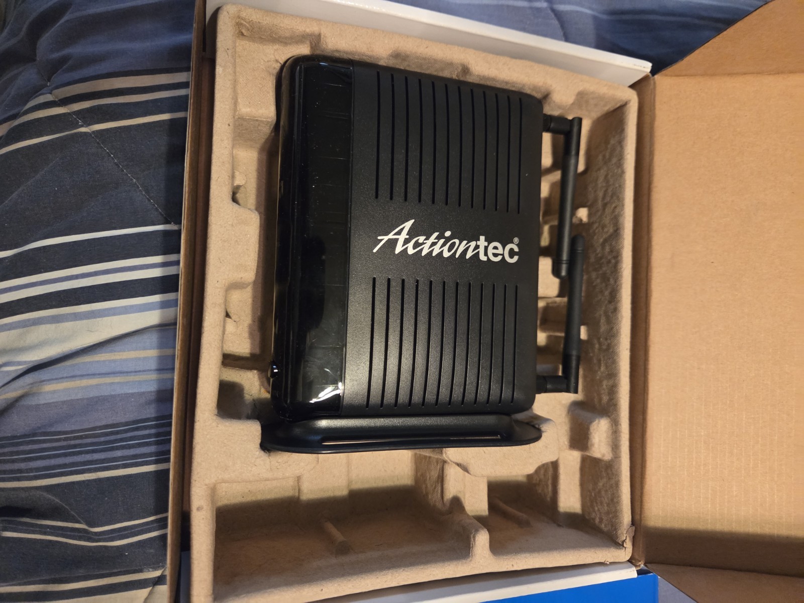 Actiontec GT784WN 4 Port 10/100 Wireless N Router