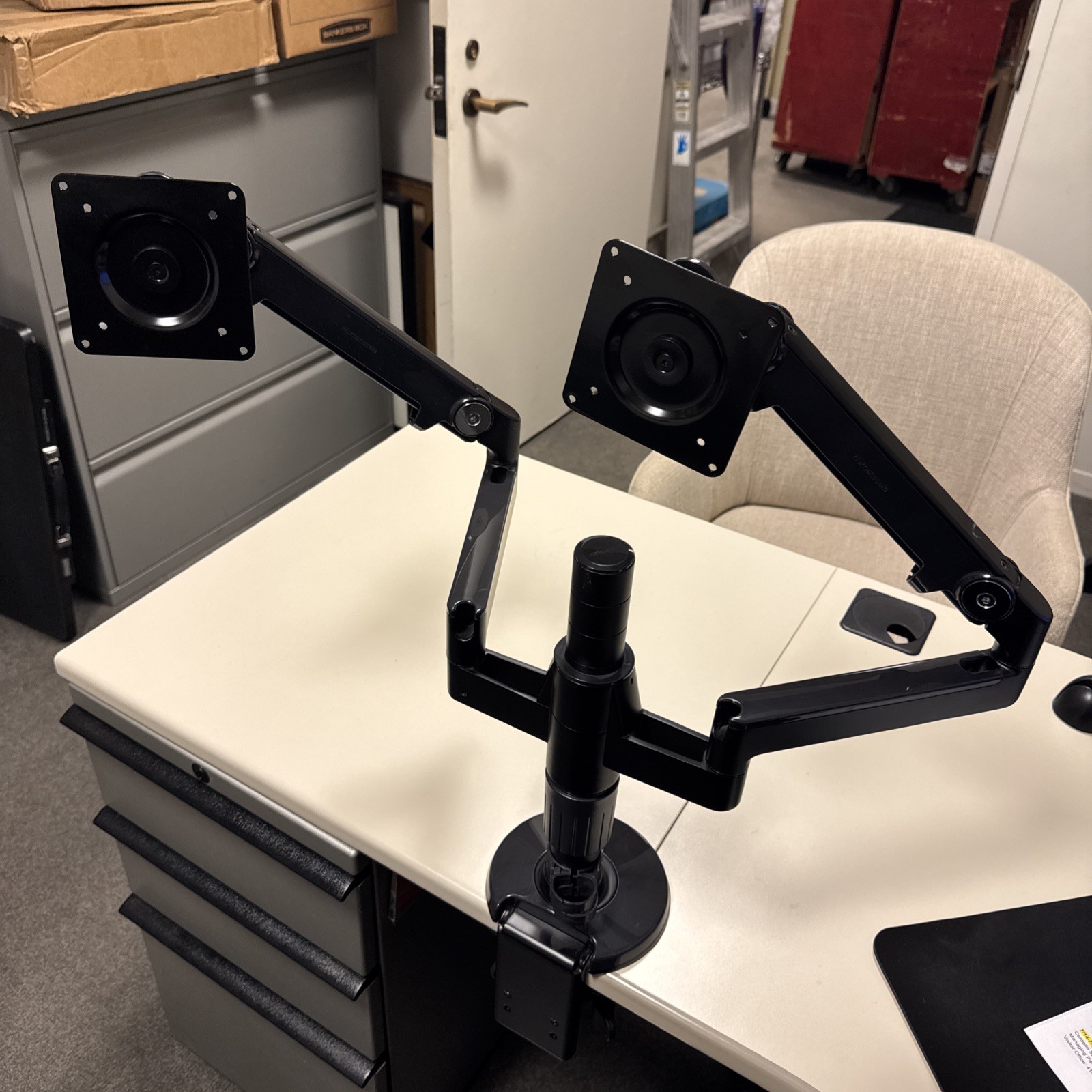 Humanscale M/Flex Dual Monitor Arm VESA 75/100 Clamp/Grommet Black