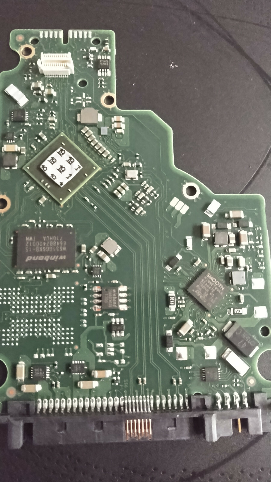{HPE} [EH0300JEDHC] 300GB/15K-RPM/2.5-inch SAS HDD PCB with Screws