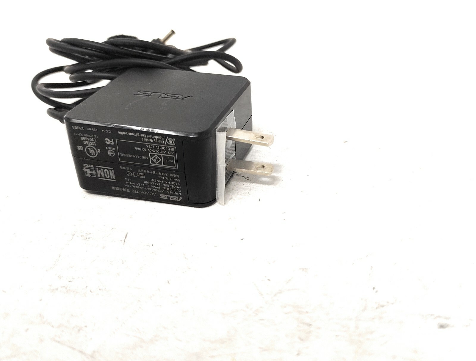 Genuine ASUS VivoBook 33W AC Adapter X201E Q200E EXA1206UH 19V 1.75A