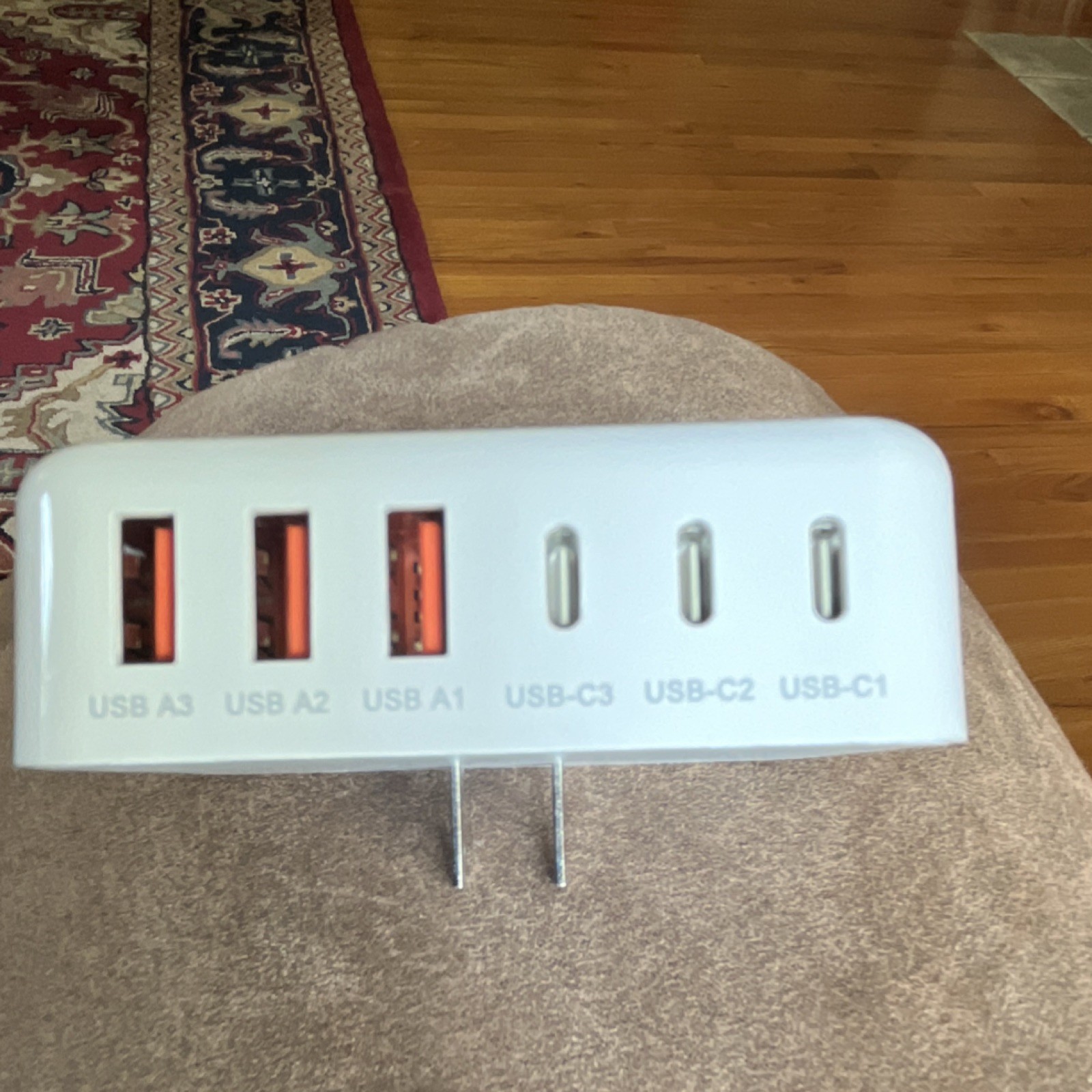 6-Port Charging Station 3 USB-A + 3 USB-C AC Plug Hub White RoHS