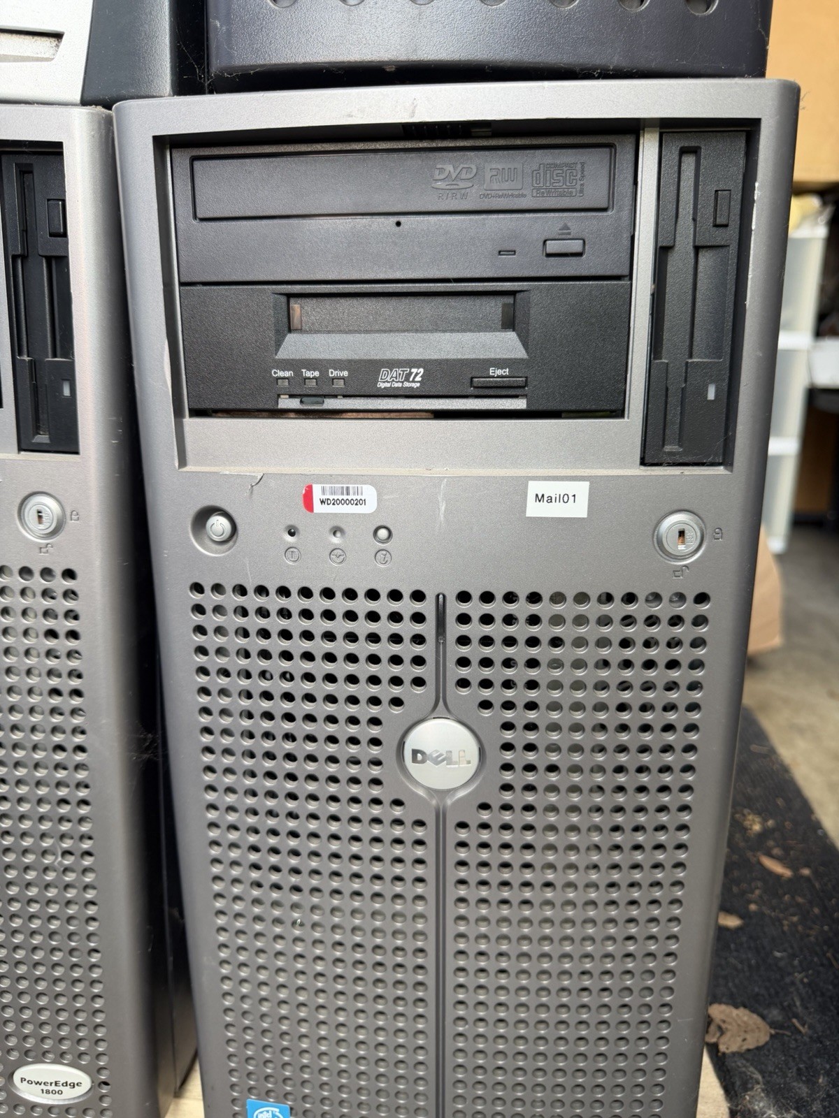 LOT Of 2 FULLY FUNCTIONAL DELL POWEREDGE 1800 SERVERS DUAL POWER SUPPLIES