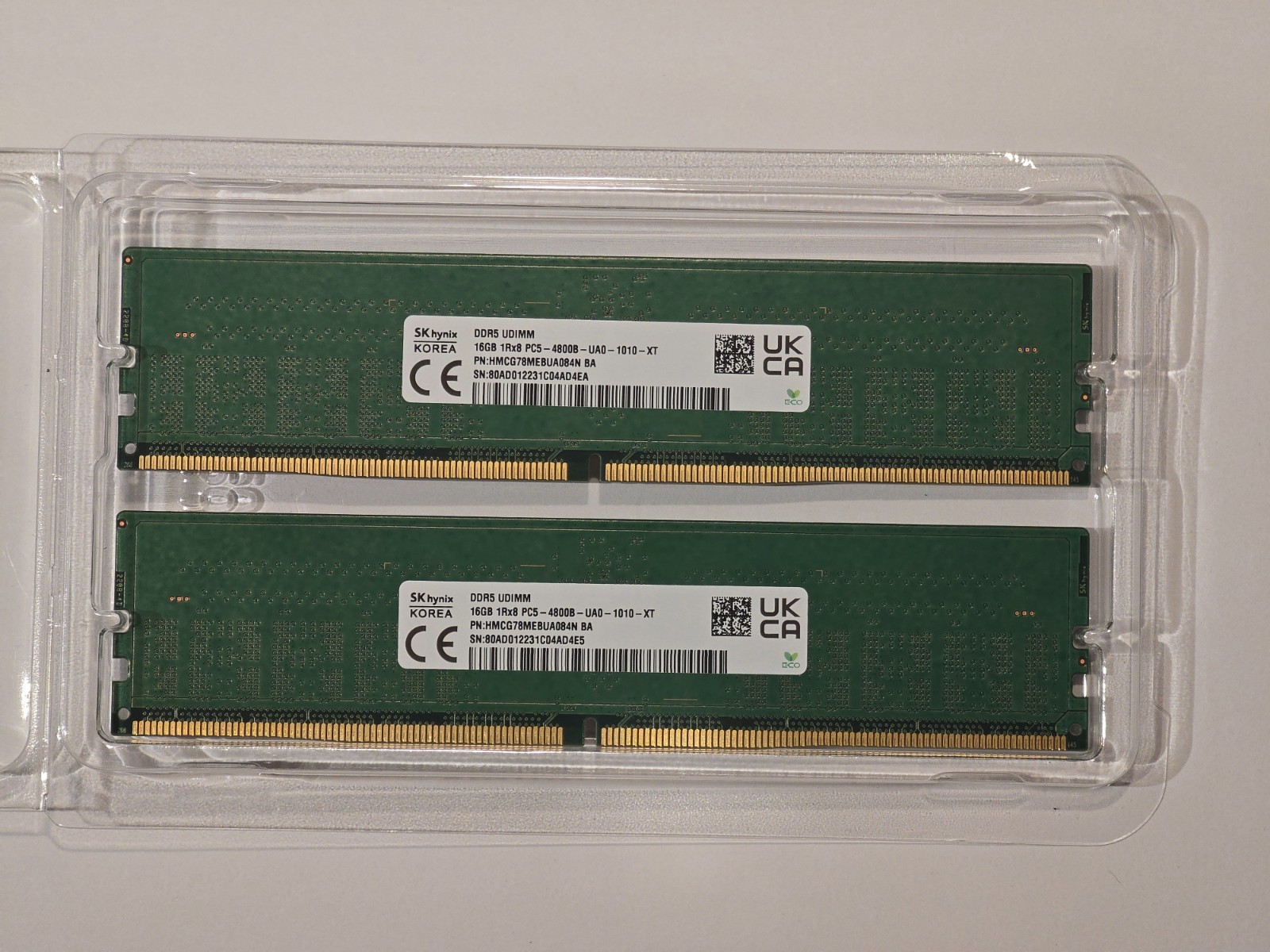 DELL SK hynix 32GB (2x16GB) DDR5 UDIMM PC5-4800B 288-Pin RAM HMCG78MEBUA084N