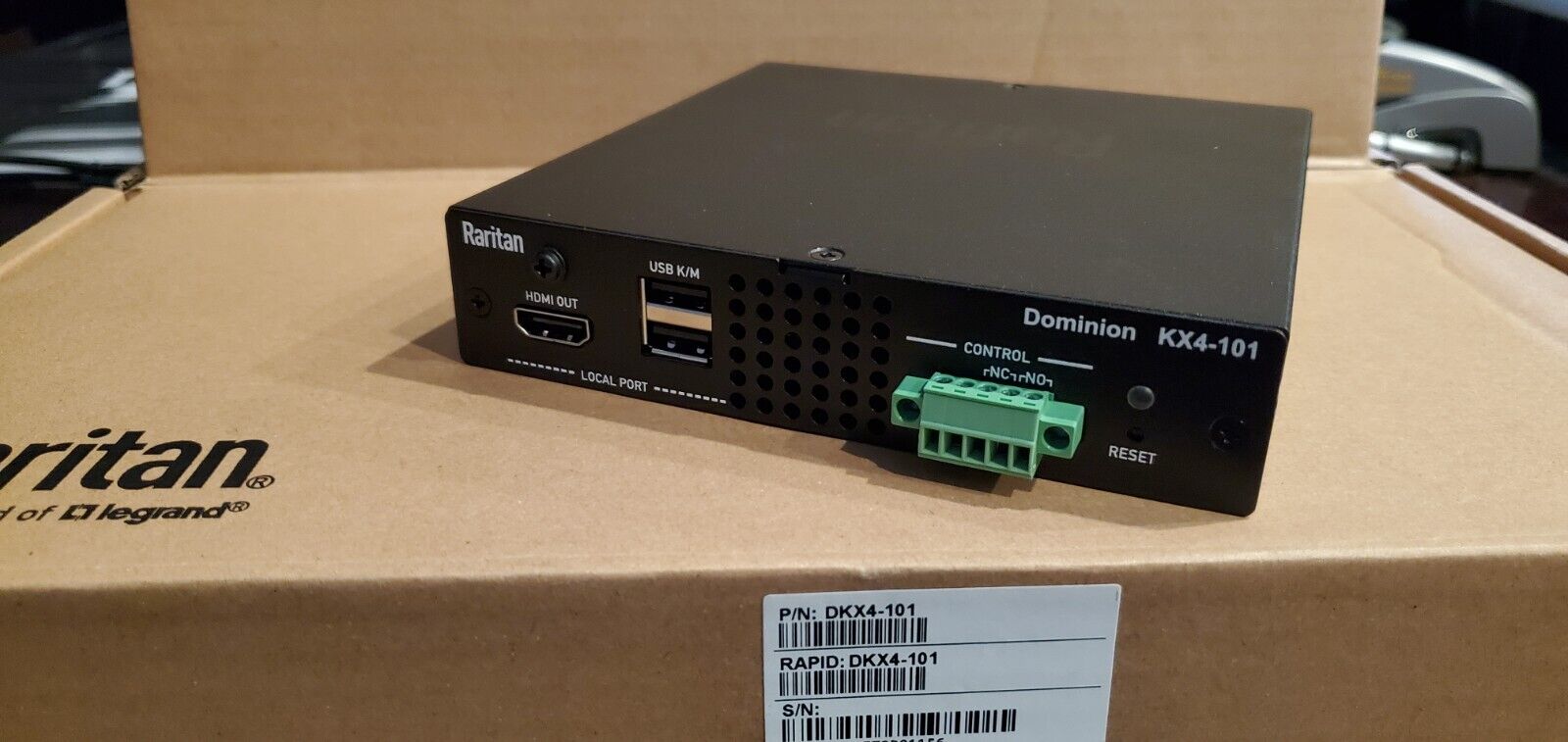 Raritan Dominion KX4-101 4K KVM-over-IP Switch