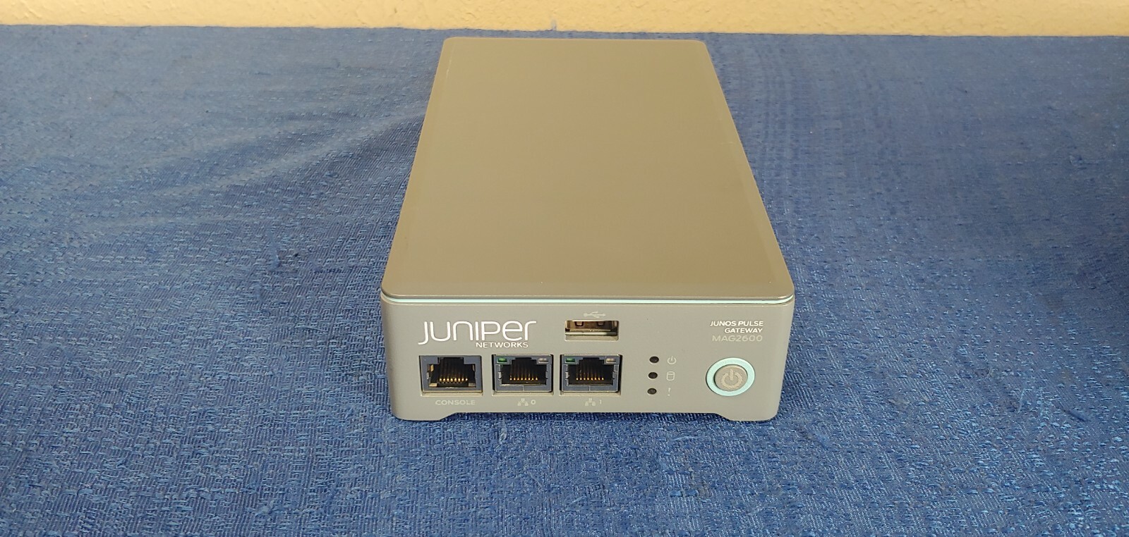Juniper Networks Junos Pulse Gateway MAG2600 VPN Security Appliance