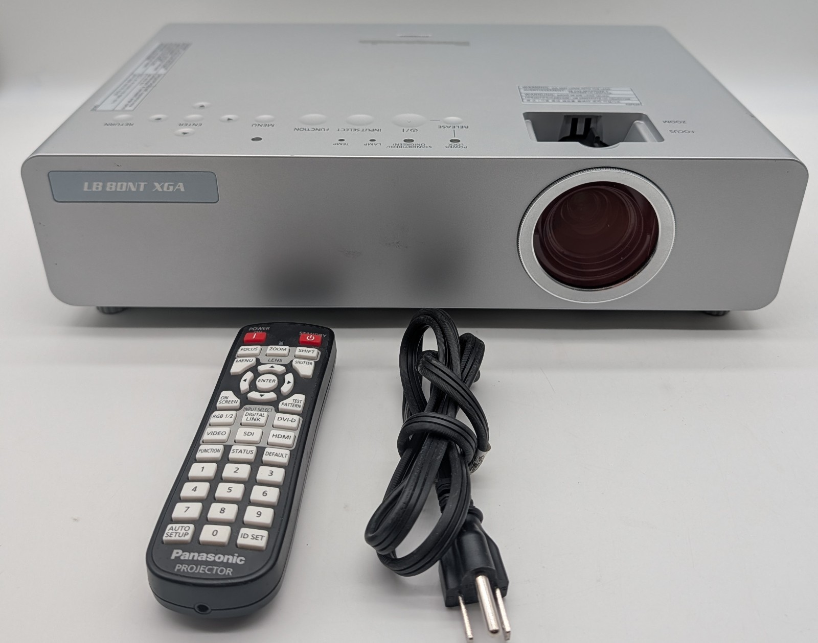 Panasonic PT-LB80NTU 3LCD Projector 3200 Lumens XGA Tested w/Remote & Power Cord