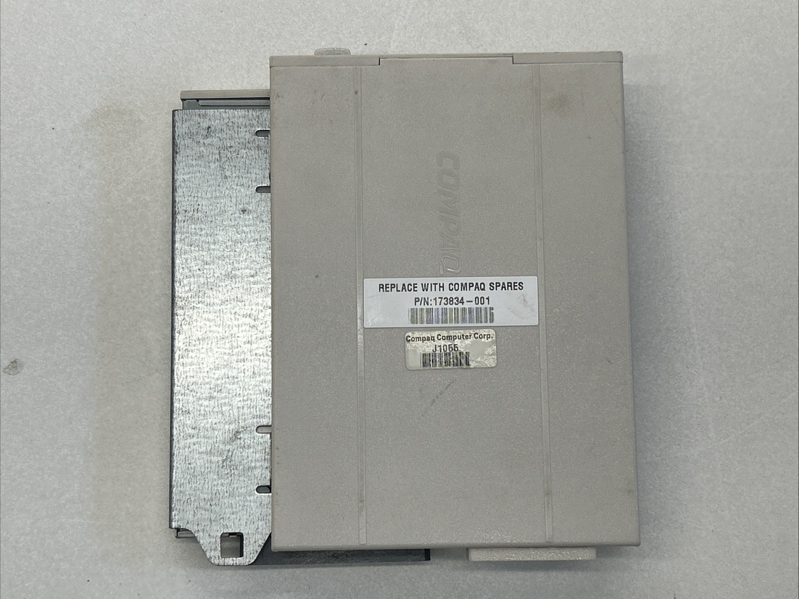 173834-001 Compaq CD-ROM/1.44MB FDD combo unit for Proliant DL