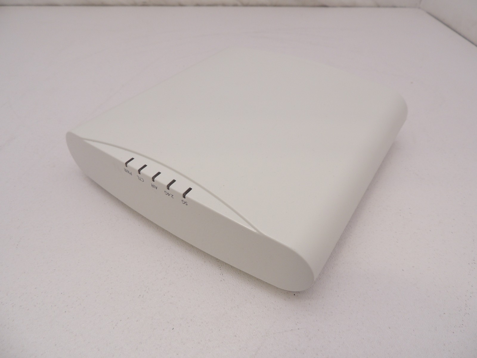 NEW Unused Ruckus R610 802.11ac Wave 2 POE Access Point 1.3Gbps No Mount