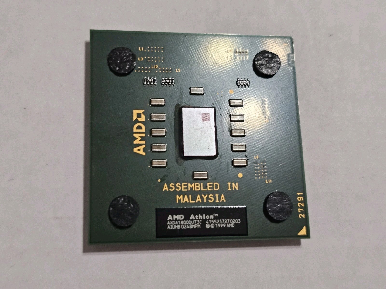 AMD Athlon XP 1800+ 1.53GHz Desktop Processor AXDA1800DUT3C