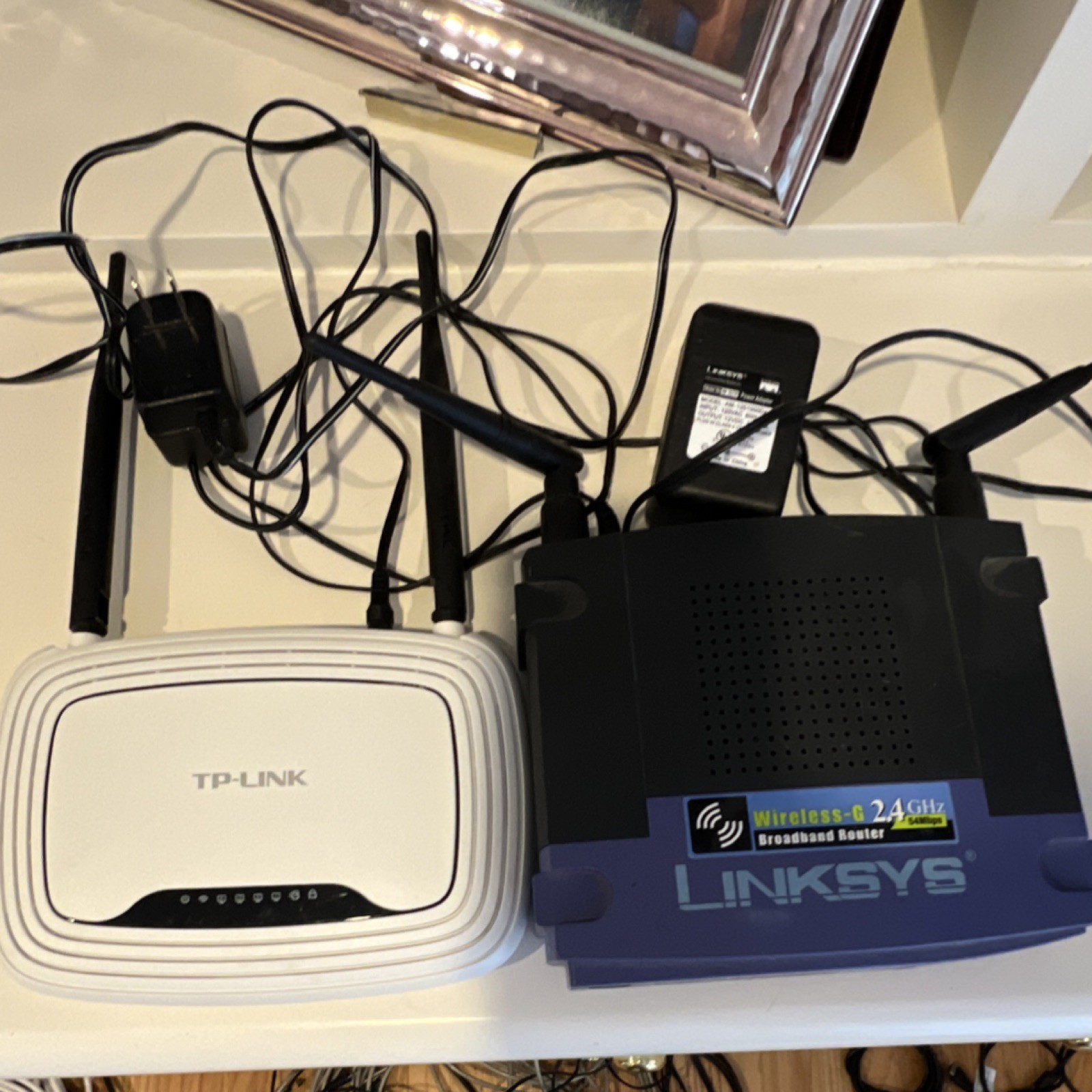 TP-LINK & Linksys Wireless-G Dual-Band Routers 54Mbps RJ-45 Ethernet