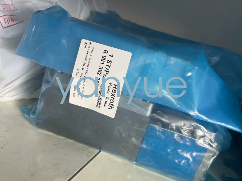 1PCS Rexroth R901382313 4WRPEH6C3B24L-3X/M/24A1 proportional valve FedEx or DHL