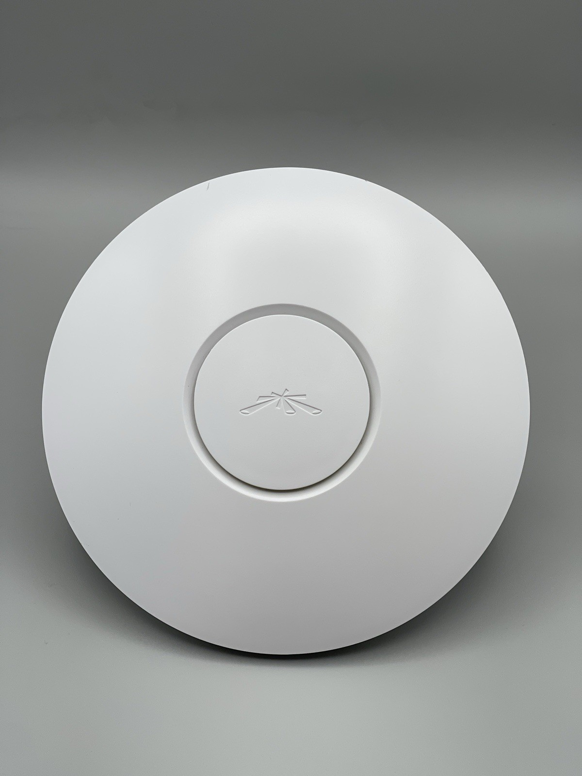 UBIQUITI UniFi UAP-LR- Long Range Access Points - Bundle of Five (5)
