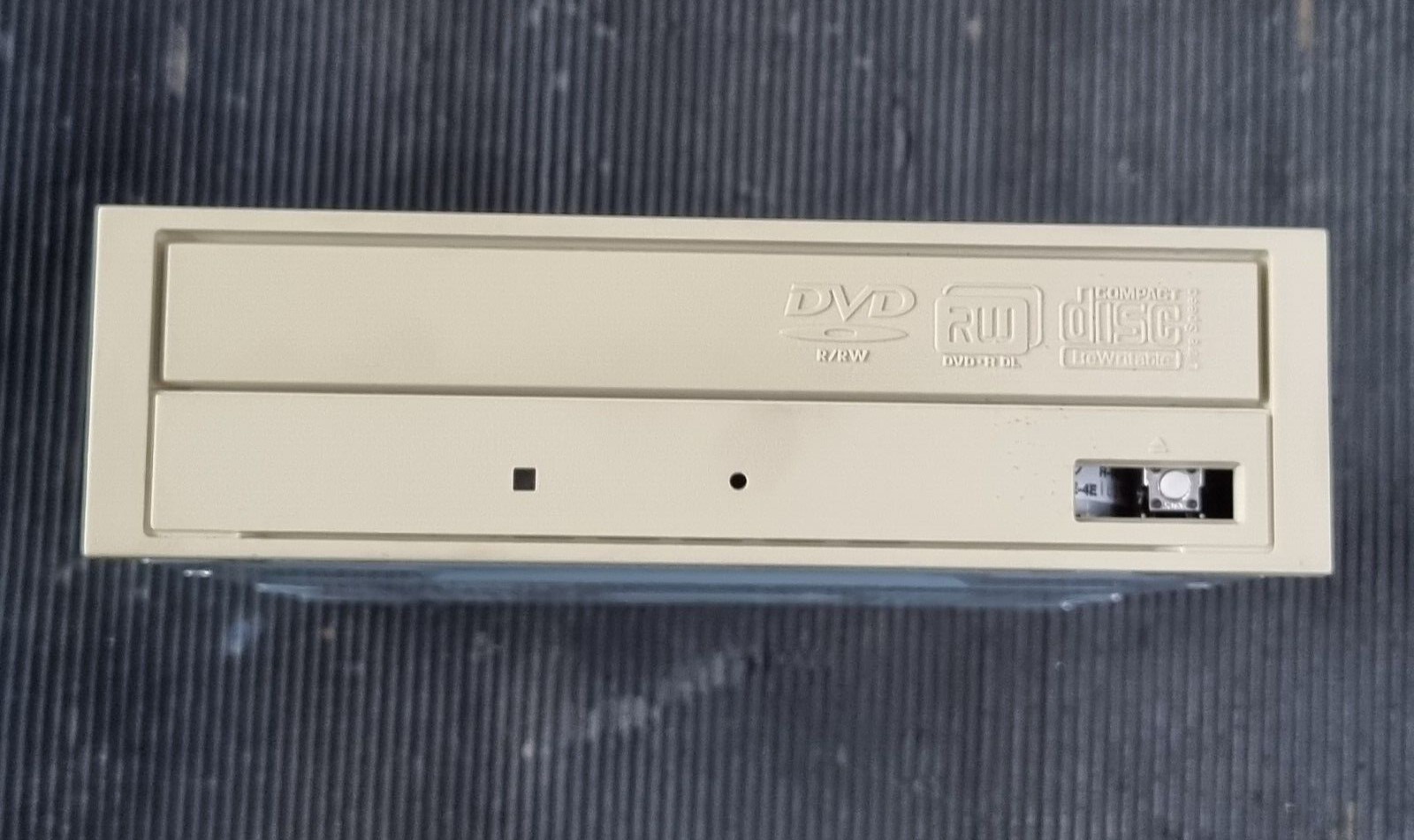 NEC ND-3540A DVD R/RW & CD-R/RW DRIVE (R2S2.5)