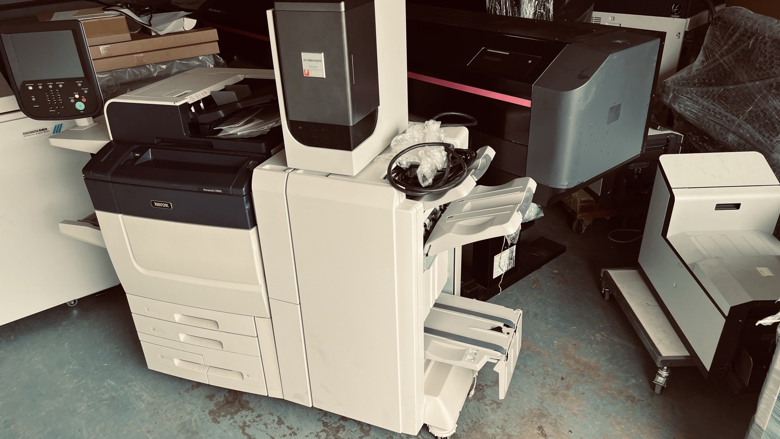 Xerox primelink c9065  only 48K  low meter. with EX9070 fiery