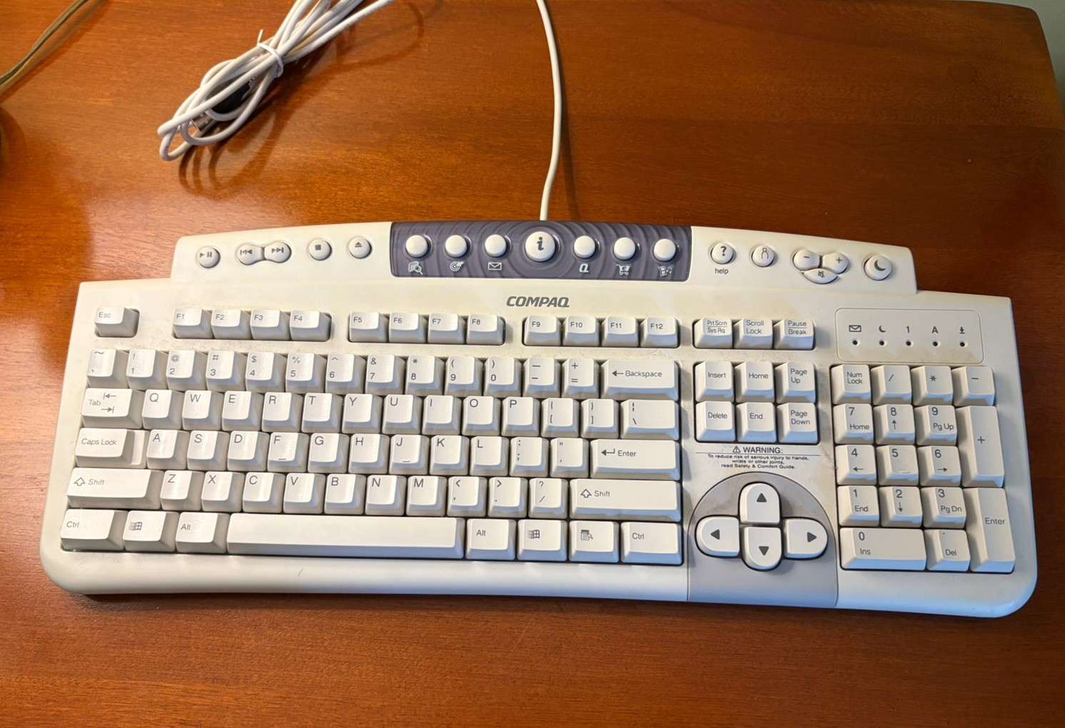 Vintage Compaq Wired USB Keyboard Model SDM4540UL