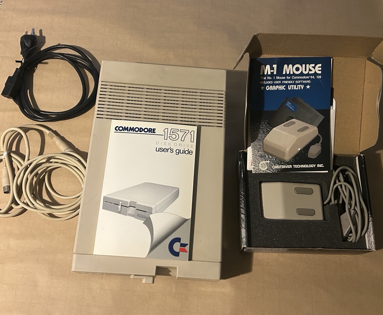 Commodore 1571 disk drive and M1 Mouse 