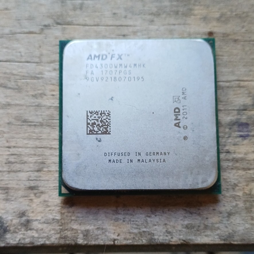 AMD FX-4300 4-Core 3.8GHz CPU Socket AM3+ 4MB L2/4MB L3 FD4300WMW4MHK