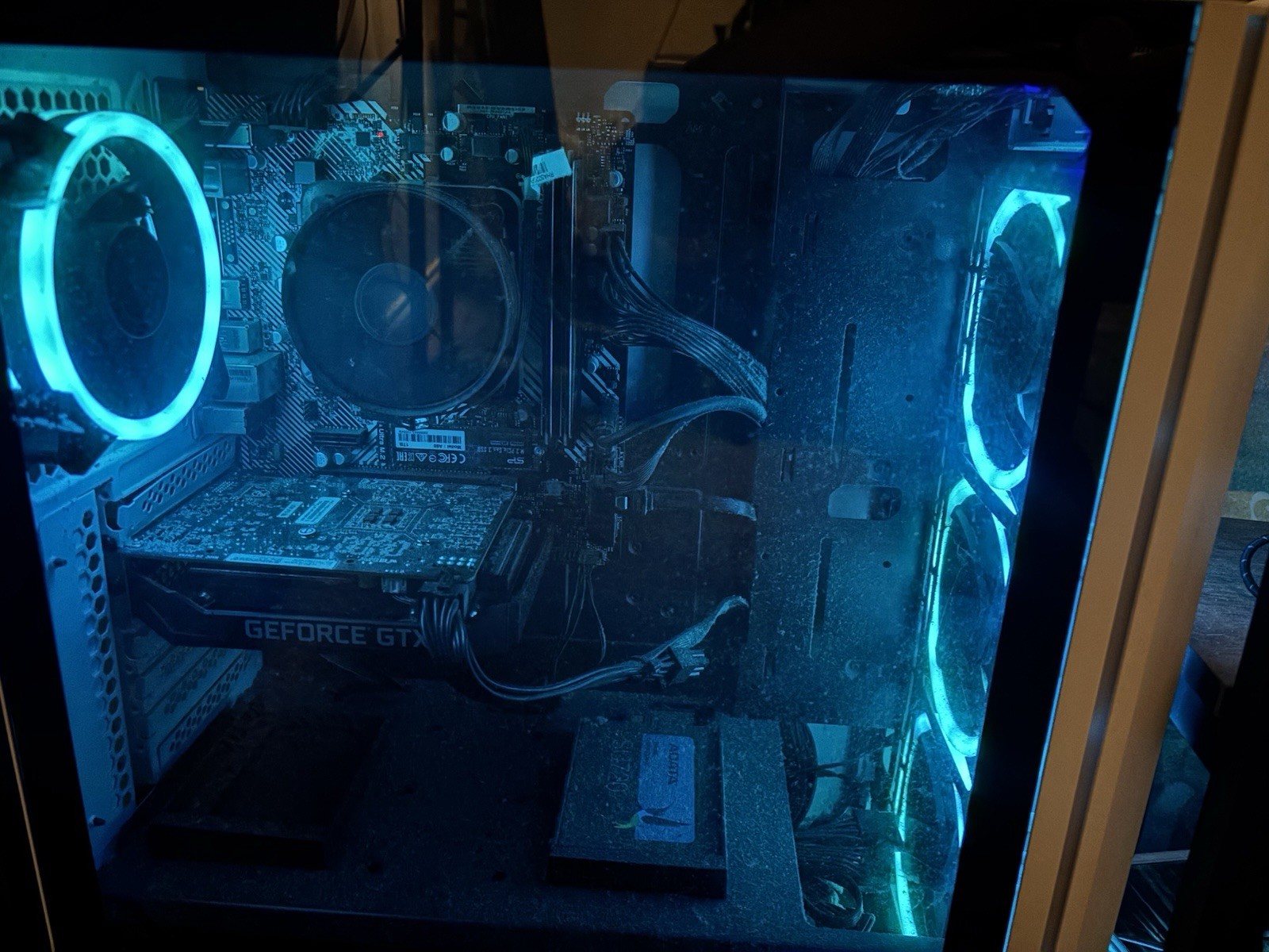 Full Gaming Setup (Specs In Last Pic) (DOESNT COME WITH STORAGE)