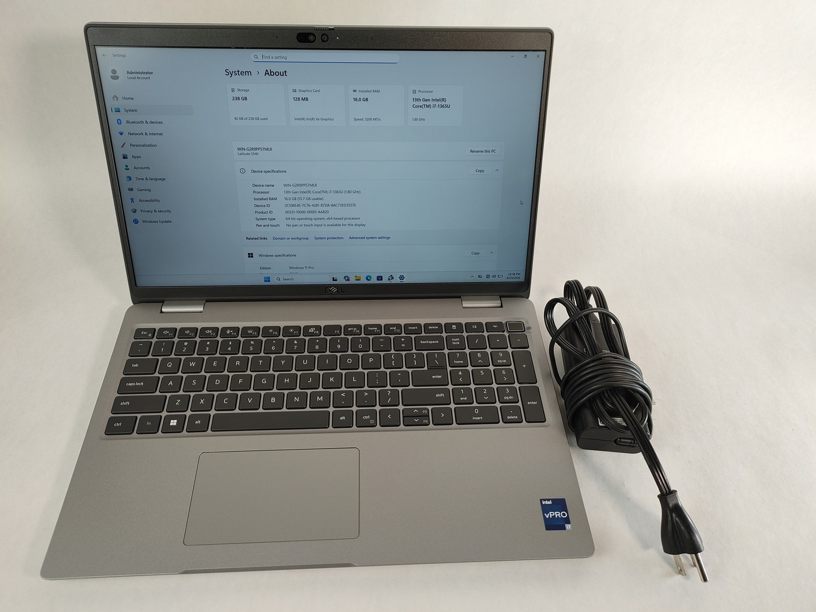 Dell Latitude 5540 Core i7-1365U 1.80 GHz 16 GB DDR4 256 GB NVMe Windows 11 Pro