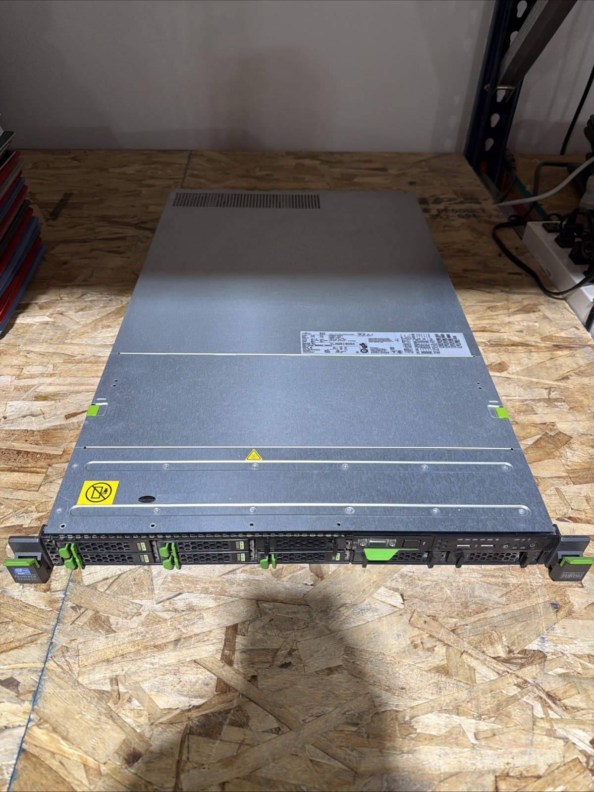 Fujitsu Primergy RX200 S7 32 GB Rack Rackmount Server 5x 600GB HD C365