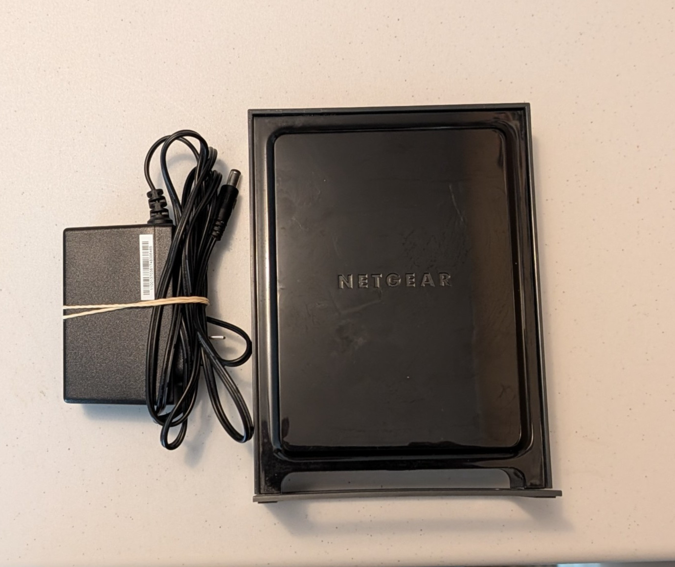 Netgear WNR2000 4-Port 10/100 Wireless N Router (WNR2000v3)