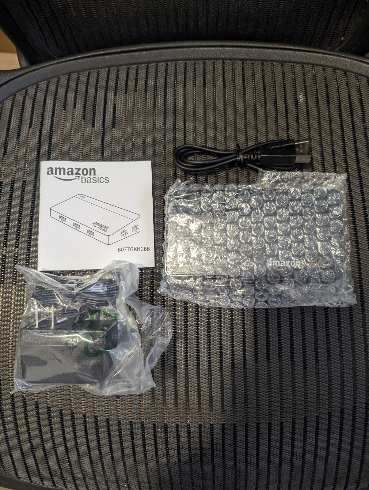 Amazon Basics 10-Port USB 2.0 Hub w/ 2 Fast Charging Port Power Adapter Charger 