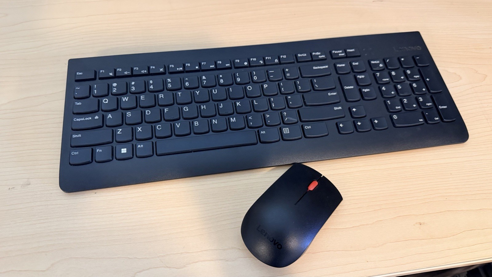 Lenovo 510 (GX30N81775) Wireless Keyboard & Mouse Combo Set