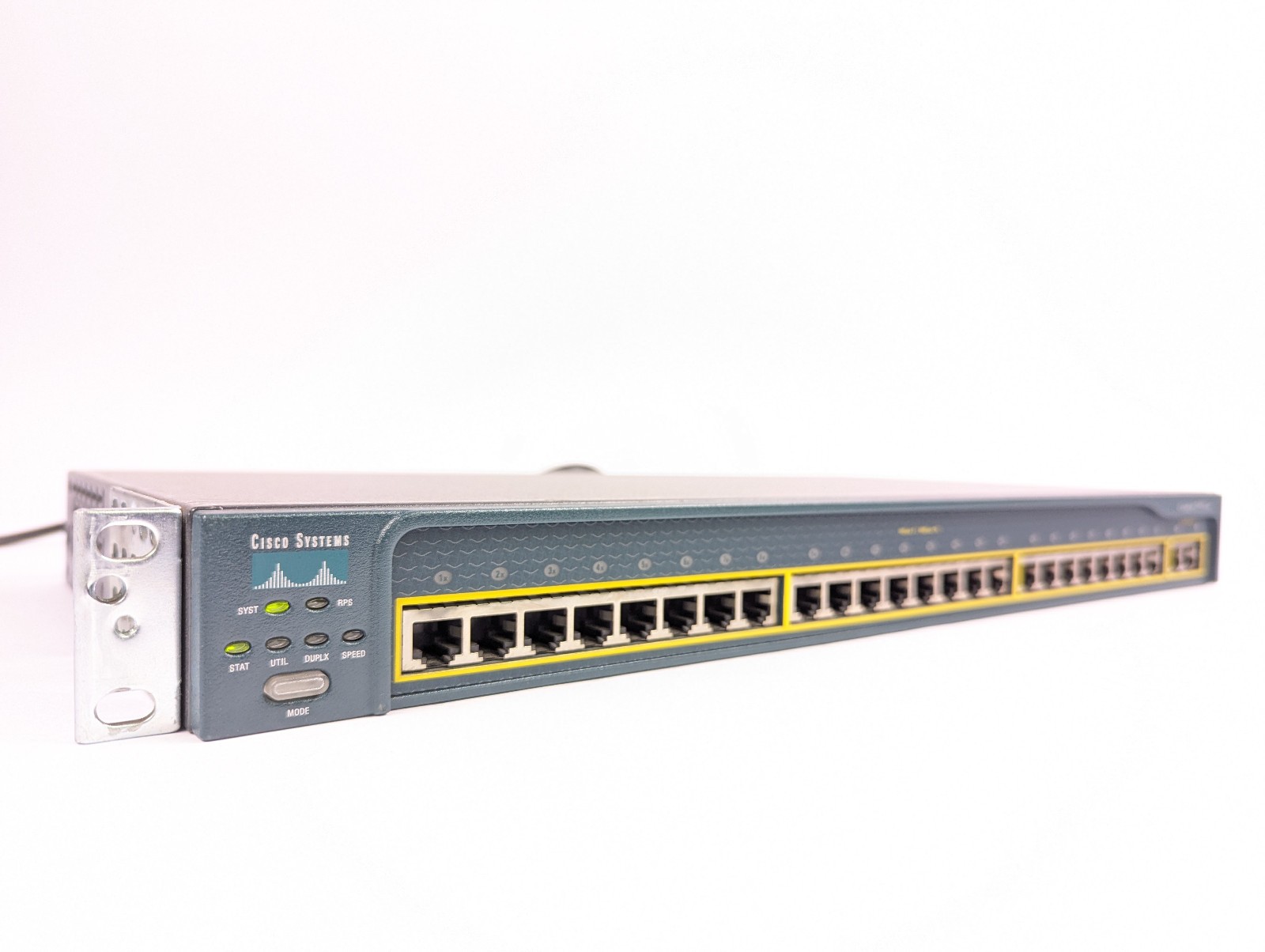 Cisco Catalyst 2950 Series WS-C2950T-24 24-Port Network Switch