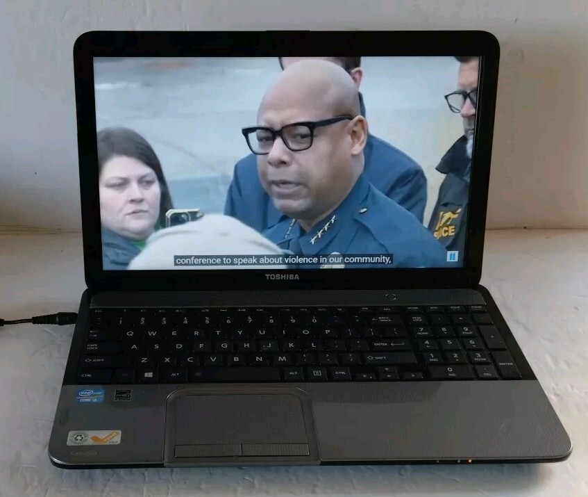 TOSHIBA SATELLITE L855-S5405 INTEL CORE i3-3120M 2.50 GHz 8GB 1 TB WIN 10 PRO